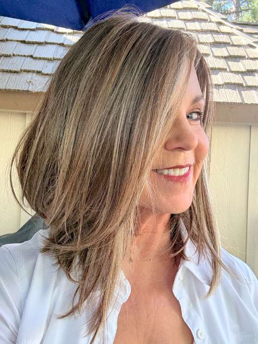 Susan Sparks @an_affair_with_hair is wearing UNDERCUT BOB by TRESSALLURE in 17/23/R8 | Beige Blonde and Auburn Blended with Medium Brown Roots