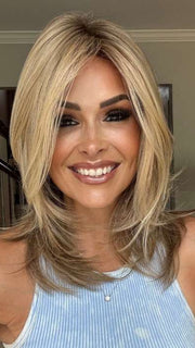 Crystal @crystallhoneycutt is wearing DREW by JON RENAU  in 12FS12 MALIBU BLONDE | LIght Gold Brown, Light Natural Gold Blonde, Pale Natural Gold-Blonde Blend, Shaded with Light Gold Brown