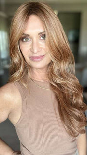 Jen Brown @thewiggygirl is wearing MODEL MODE by REQUEL WELCH in RL29/33SS ICED PUMPKIN SPICE | Strawberry Blonde Shaded with Dark Red-Brown