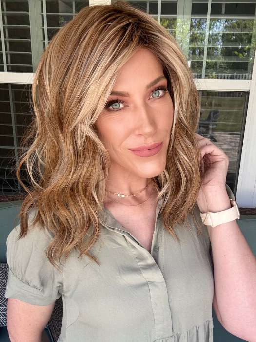 Kristyna Moore @kristynamoore wearing BEACH WAVE MAGIC by TRESSALLURE in color EL12/22/8 | Light Golden Brown Evenly Blended with Face Framing Platinum Blonde Highlights with Medium Brown Roots