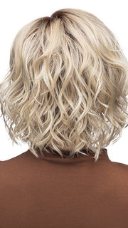 SUNLIT-BLONDE | Soft Blend of Sandy Blonde, Lightest Blonde and Iced Blonde with a Light Golden Brown Root