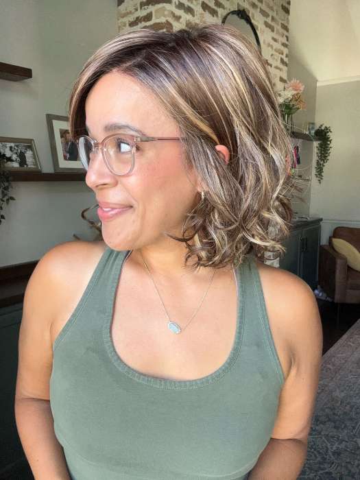 Model is wearing BRIGHTON by ESTETICA in color CKISSRT4 | Golden Brown with Copper Blonde Highlights and Dark Brown Roots