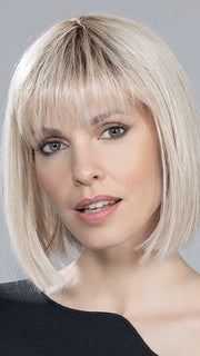 The heat friendly synthetic fibers give you the option to wear the hair sleek or add waves and curls for more texture