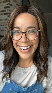 Brea @getwiggywithbrea wearing COREY by ENVY in color AMARETTO CREAM | Dark Brown roots with overall Medium Brown base with Honey Blonde highlights