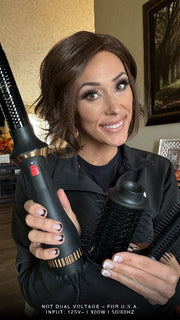 Nichole @nichole.alee showcases stunning beach waves on Trend Alert by Gabor in Copper Mahogany using the 3-in-1 Airstyler. Not Dual Voltage -For USA 
Input:12V~ | 900W | 50/60Hz