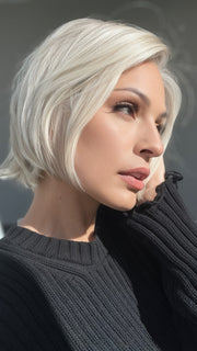 SS19/23 SHADED BISCUIT | Cool Platinum blonde with subtle highlights and medium brown roots