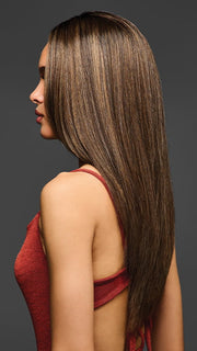 Model is wearing R829S GLAZED HAZELNUT | Medium Brown with Ginger Highlights