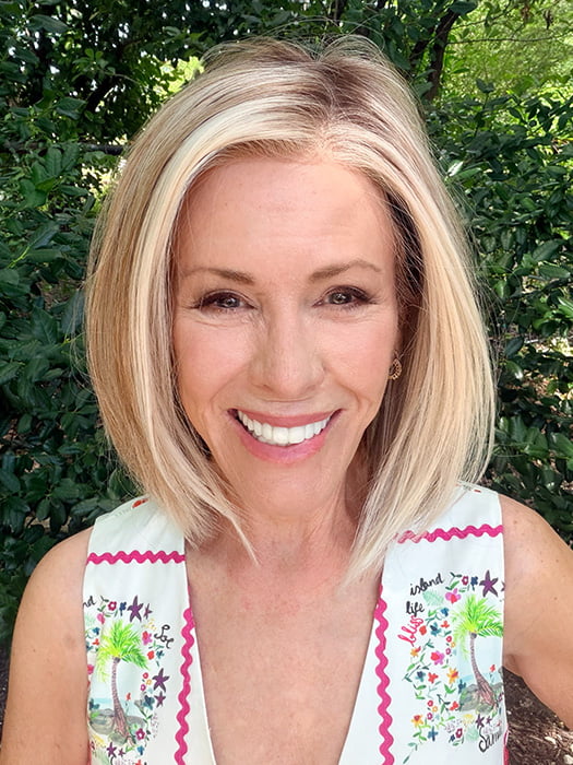 Shannon @shannonwigsout is wearing HAUTE by JON RENAU in shade 101/88/27S8 CATALINA BLONDE | Pale blonde with Pure White Natural Violet halo highlights, shaded medium brown