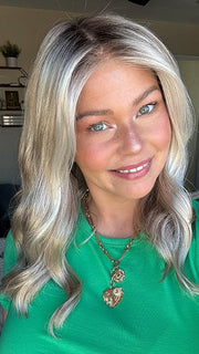 Rayann @50shadesofraaayyy is wearing HEIDI by JON RENAU in color 101/88/27S8 CATALINA BLONDE | Pale blonde with Pure White Natural Violet halo highlights, shaded medium brown