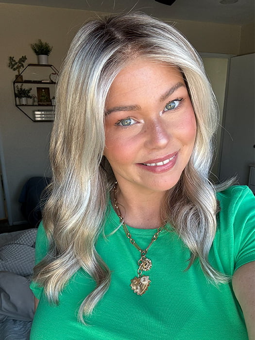Rayann @50shadesofraaayyy is wearing HEIDI by JON RENAU in color 101/88/27S8 CATALINA BLONDE | Pale blonde with Pure White Natural Violet halo highlights, shaded medium brown