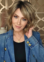 Amber @fabricatingfringe wearing MARSHA by ENVY BY ALAN EATON in color GOLDEN SANDSTONE | Creamy Beige-Blonde with Darker Brown Roots
