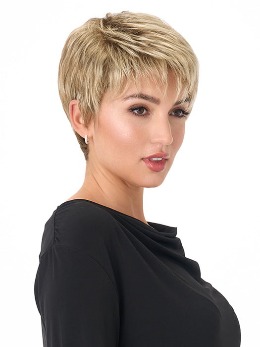 Model is wearing IVY by ENVY in color ALMOND BREEZE | Light Brown blended with Ash Blonde