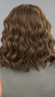 8RH14 MOUSSE CAKE | Medium Brown with 33% Medium Natural Blonde Highlights