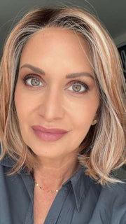 Emily H. @she_sheds_more wearing Mira by Amore in shade CINNAMON FROST R | Warm, medium coppery-brown base with white-blond highlights. The medium brown root color adds a realistic vibe.