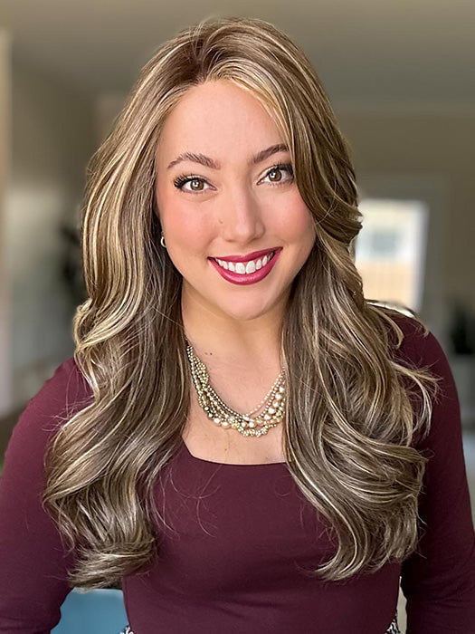 Jen Brown @being_mrs_brown wearing MODEL MODE by RAQUEL WELCH in color RL9/24SS ICED CAFÉ LATTE | Dark Brown shaded with Golden Brown