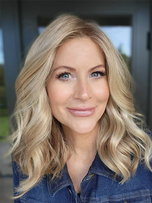 Natalie Gray @vanish.into.thin.hair wearing MOLLY by ENVY in color SPARKLING CHAMPAGNE | Medium Brown roots with overall Strawberry Blonde base and soft Golden Blonde highlights 