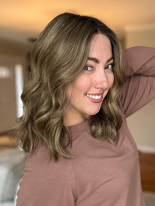 Jen Brown @being_mrs_brown wearing MOLLY by ENVY in color SPARKLING CHAMPAGNE | Medium Brown roots with overall Strawberry Blonde base and soft Golden Blonde highlights