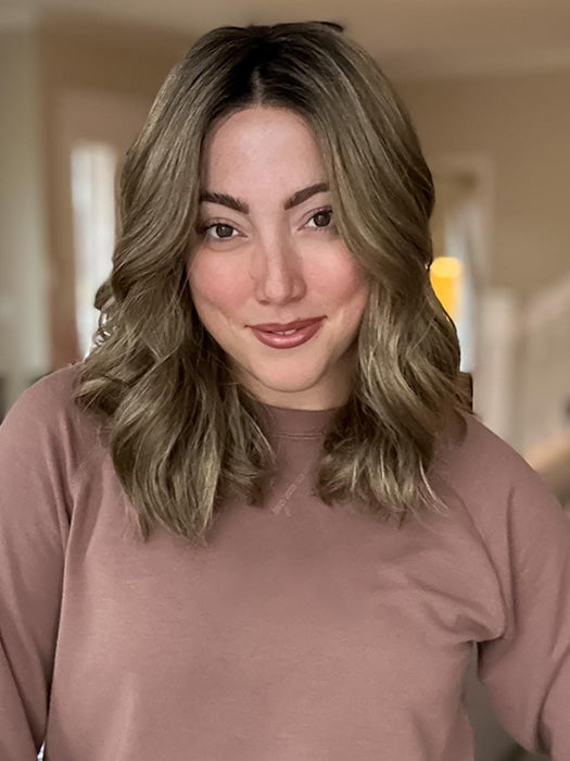 Jen Brown @being_mrs_brown wearing MOLLY by ENVY in color SPARKLING CHAMPAGNE | Medium Brown roots with overall Strawberry Blonde base and soft Golden Blonde highlights