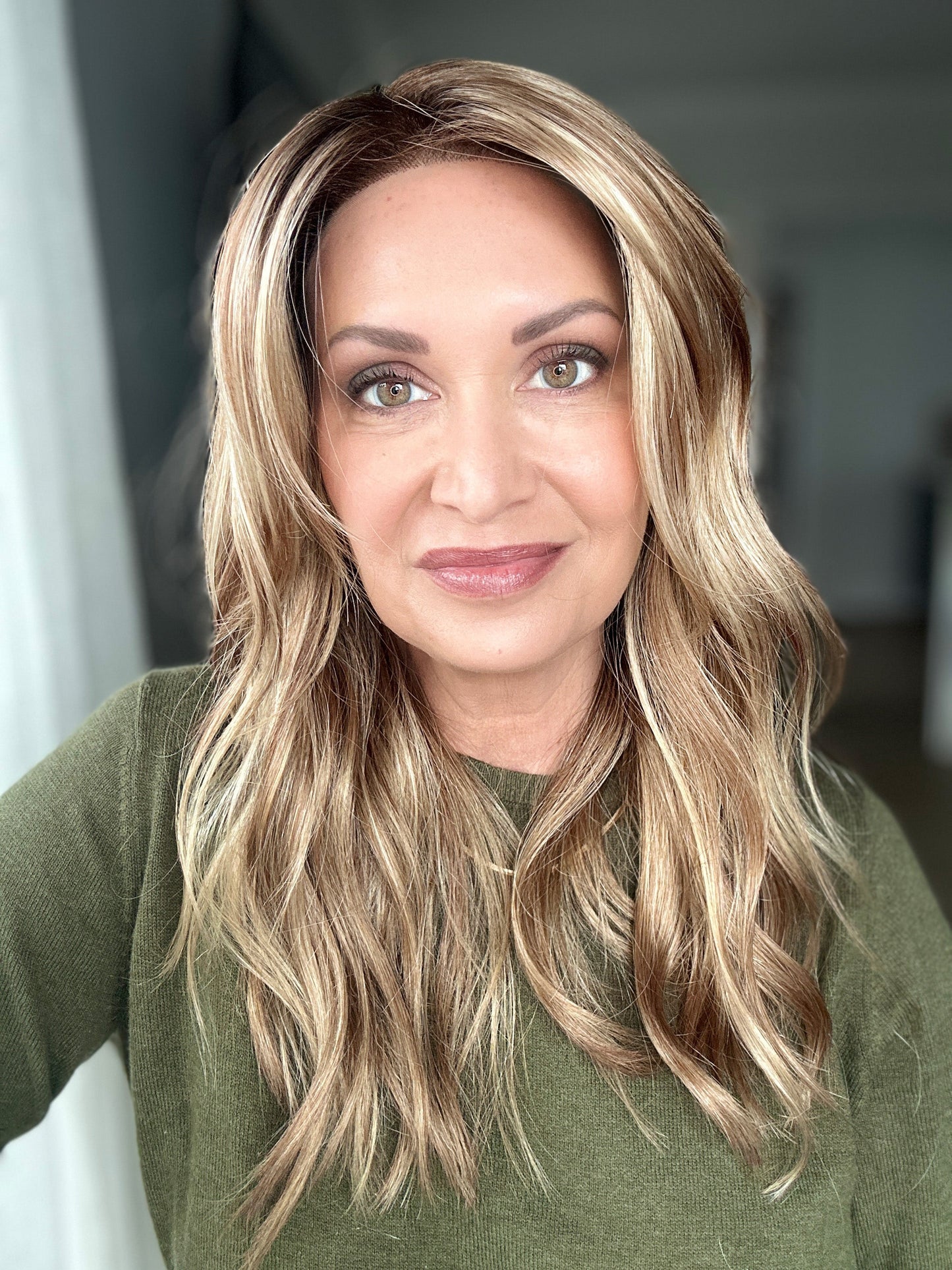 Emily H. @she_sheds_more wearing OLIVIA by JON RENAU in color 14/26S10 SHADED PRALINES N' CREAM | Light Gold Blonde & Medium Red-Gold Blonde Blend, Shaded with Light Brown