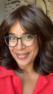 Brea @getwiggywithbrea wearing ON MY WAY by RAQUEL WELCH in color RL4/6 BLACK COFFEE | Dark Brown Evenly Blended with Medium Brown