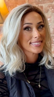 Nichole Corbett @nicholealee wearing PANACHE WAVEZ by RENE OF PARIS in color MILKY-OPAL | A Blend of Creamy Blonde and White Blonde Rooted with Warm Brown
