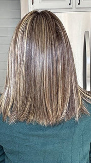 Crystal Honeycutt @thehairhoneys wearing PERLA by BELLE TRESS in color CHOCOLATE BUTTERCREAM R | A deep Chocolate Brown Root, that melts into Buttery, Golden Brown Tones, accented by Soft Caramel and Honey highlights for a smooth, multidimensional finish