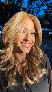 Jenna Fail @jenna_fail wearing STROKE OF GENIUS by RAQUEL WELCH WIGS in color RL29/25 GOLDEN RUSSET | Ginger Blonde Evenly Blended with Medium Golden Blonde