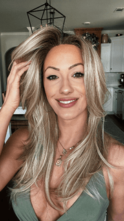 Jenna Fail @jenna_fail wearing MIRAGE by ELLEN WILLE in color CHAMPAGNE-ROOTED 24.25.20 | Light Beige Blonde, Medium Honey Blonde, and Platinum Blonde Blend with Dark Roots