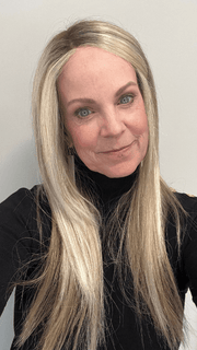 Susan Sparks @sparkles_intheworld wearing ZARA by JON RENAU in color 12FS8 SHADED PRALINE | Light Gold Brown, Light Natural Gold Blonde & Pale Natural Gold-Blonde Blend, Shaded with Medium Brown