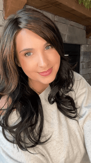 Danielle Sells @wighair_dontcare wearing AMBER by JON RENAU in color FS4/33/30A MIDNIGHT COCOA | Dark Brown, Medium Red, Medium Natural Red Blonde/Brown Blend with Medium Natural Red Blonde/Brown Blend Bold Highlights