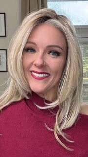 Marcie @wig.obsessed wearing SCENE STEALER by RAQUEL WELCH WIGS in color RL19/23SS SHADED BISCUIT | Light Ash Blonde Evenly Blended with Cool Platinum Blonde and Dark Roots
