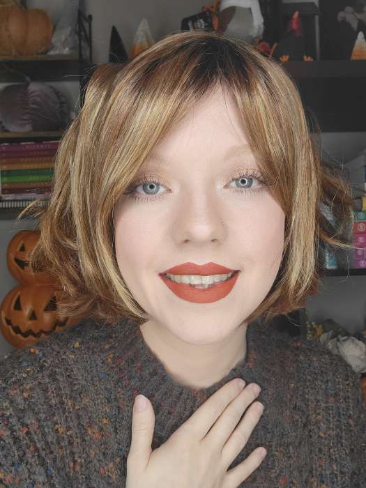 Alison @wigs_24_7_365 wearing GIA by ENVY BY ALAN EATON in color CREAMED-COFFEE | Medium Brown roots and base with Cinnamon and Golden Blonde highlights
