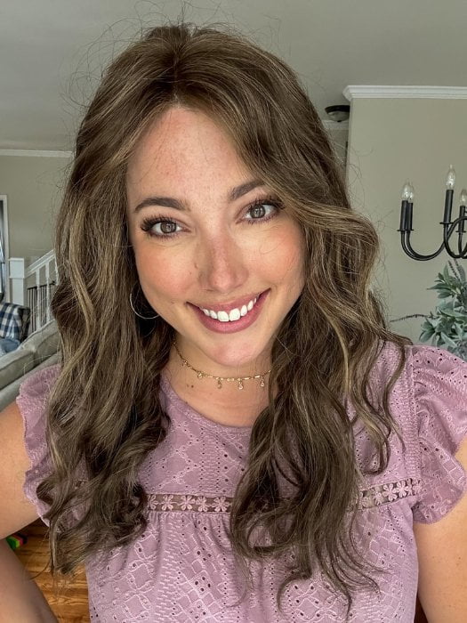 Jen Brown wearing SARAH LARGE by JON RENAU in 8RH14 MOUSSE CAKE | Medium Brown with 33% Medium Natural Blonde Highlights