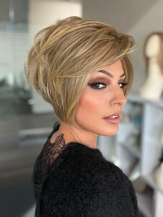 Roxie is Wearing IGNITE PETITE by JON RENAU in 24BT18 ECLAIR | Dark Natural Gold Blonde & Light Natural Gold Blonde Blend with Light Natural Gold Blonde Tips