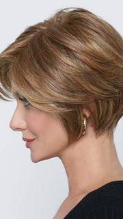 The monofilament top and lace front provide the most natural look