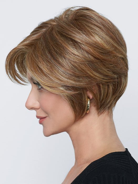 The monofilament top and lace front provide the most natural look