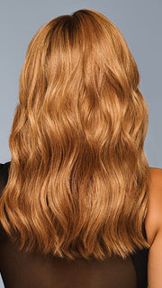 Model is wearing color RL29/33SS ICED PUMPKIN SPICE | Strawberry Blonde Shaded with Dark Red-Brown