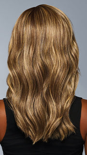 Model us wearing DECADENT DIVA in color RL9/24SS SHADED ICED CAFE LATTE | Dark Brown shaded with Golden Brown