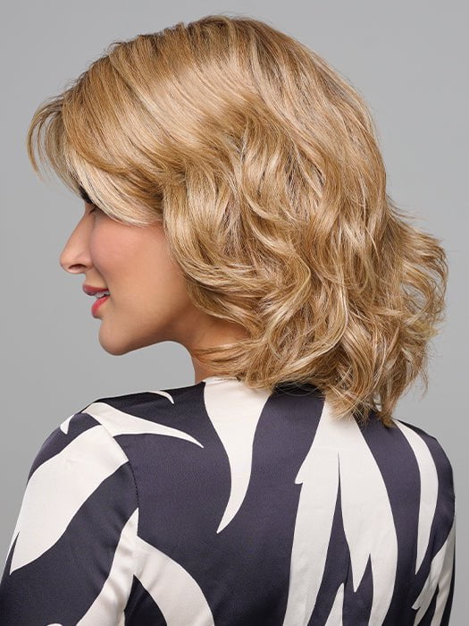 DIRECTOR'S PICK by Raquel Welch in RL14/22SS SHADED WHEAT | Dark Blonde Evenly Blended with Platinum Blonde with Dark Roots