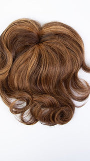 SS8/29 SHADED HAZELNUT | Rich Medium Brown Evenly Blended with Ginger Blonde Highlights with Dark Roots