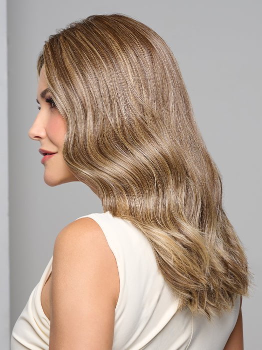 A glamorous look featuring long layers and a wavy texture