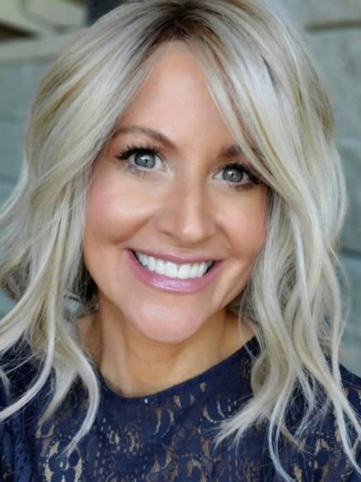 Natalie Gray @vanish.into.thin.hair wearing SIMMER ELITE PETITE by RAQUEL WELCH WIGS in color RL19/23SS SHADED BISCUIT | Light Ash Blonde Evenly Blended with Cool Platinum Blonde with Dark Roots