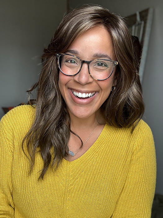 Brea @getwiggywithbrea wearing RACHEL by JON RENAU in color 8RH14 MOUSSE CAKE | Medium Brown with 33% Medium Natural Blonde Highlights