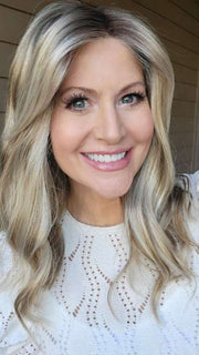 Natalie Gray @vanish.into.thin.hair wearing RACHEL LITE by JON RENAU in color 12FS8 SHADED PRALINE | Light Gold Brown, Light Natural Gold Blonde & Pale Natural Gold-Blonde Blend, Shaded with Medium Brown