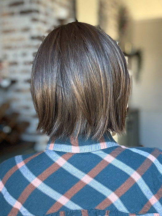 Brea @getwiggywithbrea wearing READY by ELLEN WILLE in color COFFEE BROWN MIX 6.8.4 | Dark Brown and Medium Brown with Darkest Brown Blend