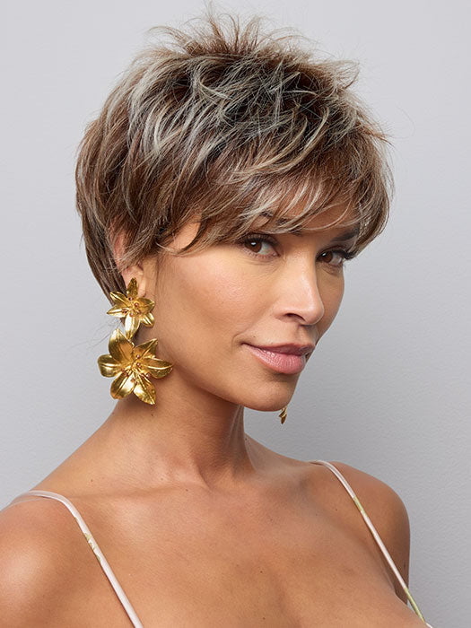 Model is wearing RIN in SNOWY UMBER  R | Medium Ginger Brown base with White Blond highlights