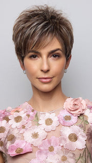 Model is wearing RIN in TRES CHOCOLATE R | Carefully placed White, Medium, and Dark Chocolate tones completed with a Dark Brown Root