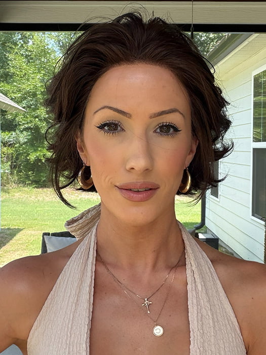 Jenna @jenna_fail wearing ROMANCE DELUXE by ELLEN WILLE in color DARK CHOCOLATE MIX 4.6.33 | Darkest/Dark Brown with Dark Auburn Blend