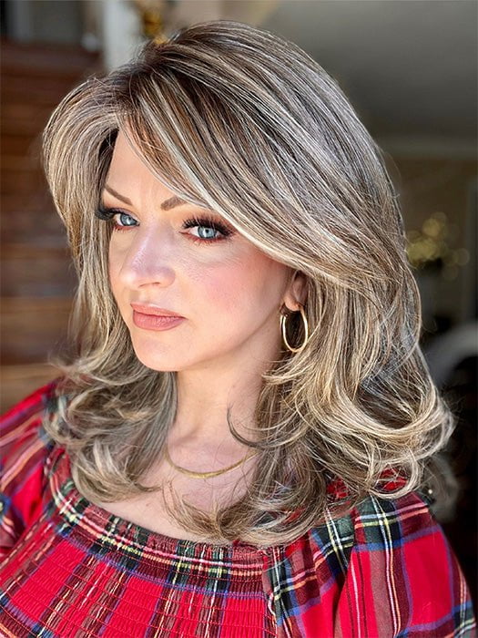 Sandy Holston @i_be_wiggin wearing CURVE APPEAL by RAQUEL WELCH WIGS in color RL12/22SS SHADED CAPPUCCINO | Light Golden Brown Evenly Blended with Cool Platinum Blonde Highlights and Dark Roots