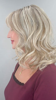Kim Hammon @letstalkwithkim wearing SIMONE by BELLE TRESS in color BUTTERBEER R | Dark Brown Base and Root that transitions smoothly into a buttery blonde, infused with creamy honey and toffee tones